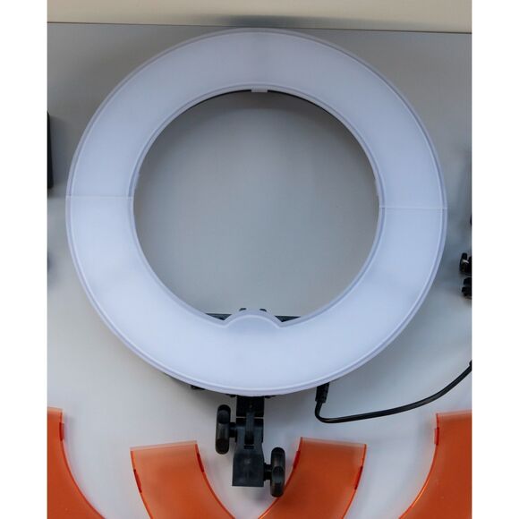 Neewer Advanced 12-inch LED Ring Light RL-12" - Picture 6 of 13